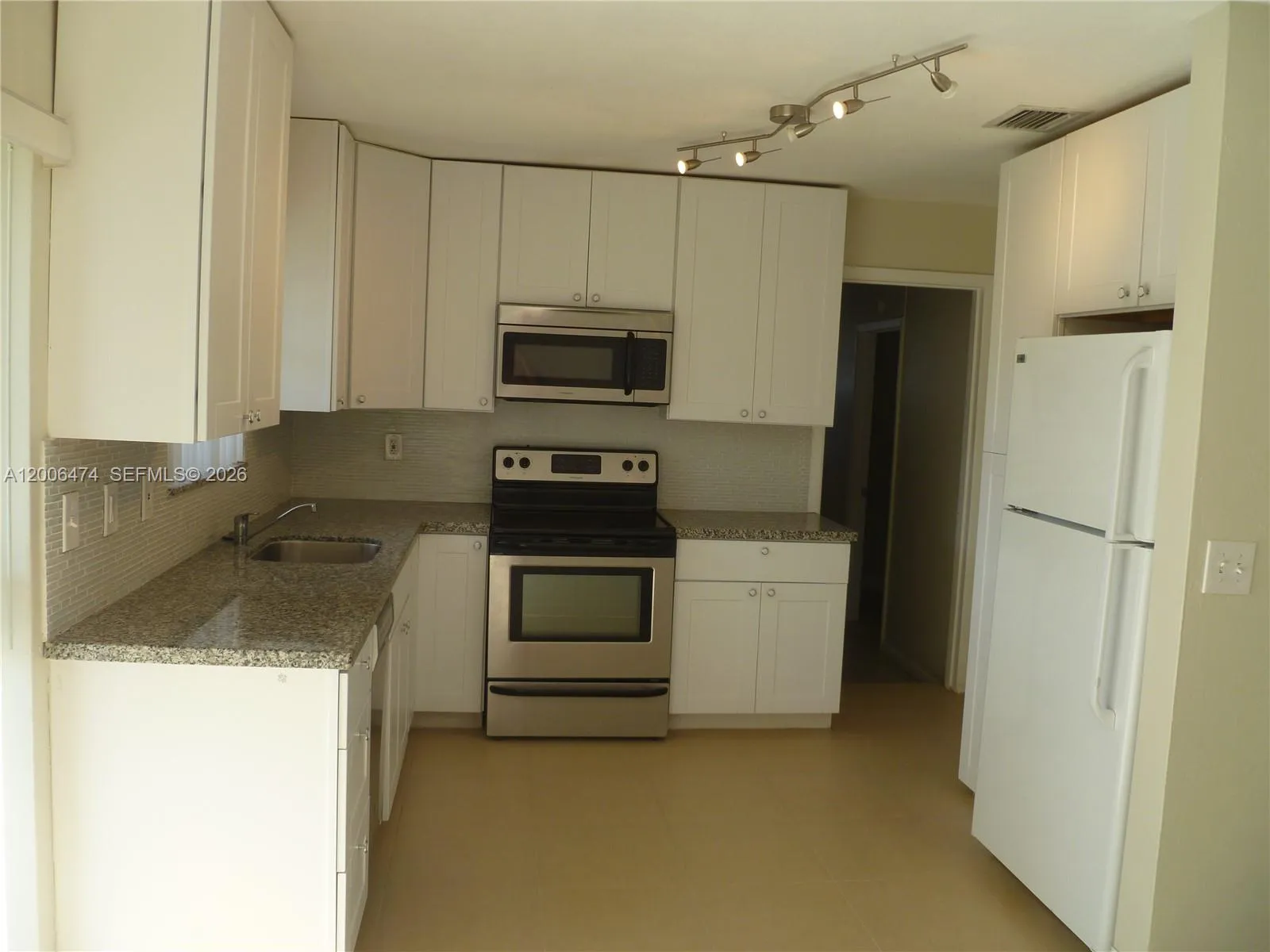 6580 Grant St, Hollywood FL 33024