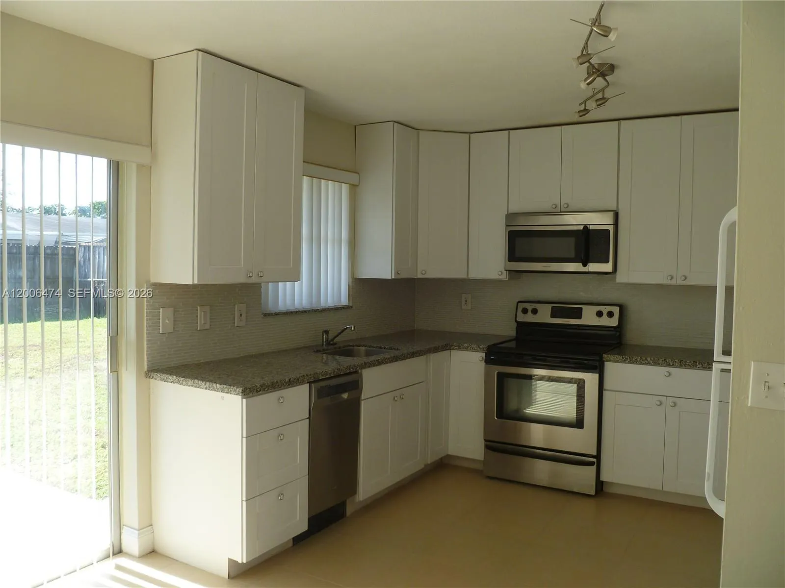 6580 Grant St, Hollywood FL 33024