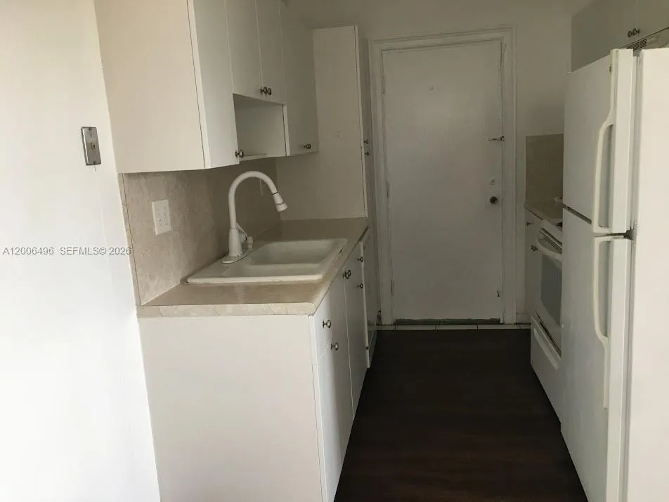 900 SW 84th Ave # 415D, Miami FL 33144