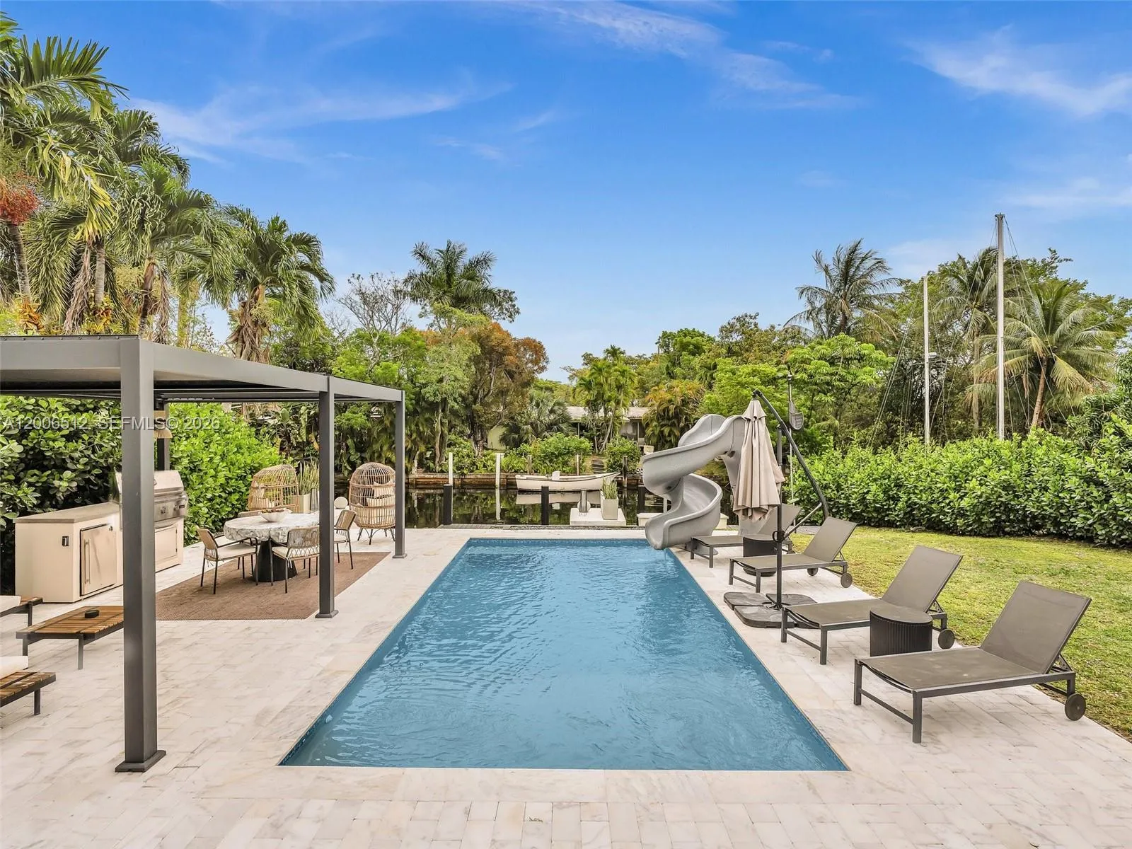 2448 Okeechobee Ln, Fort Lauderdale FL 33312