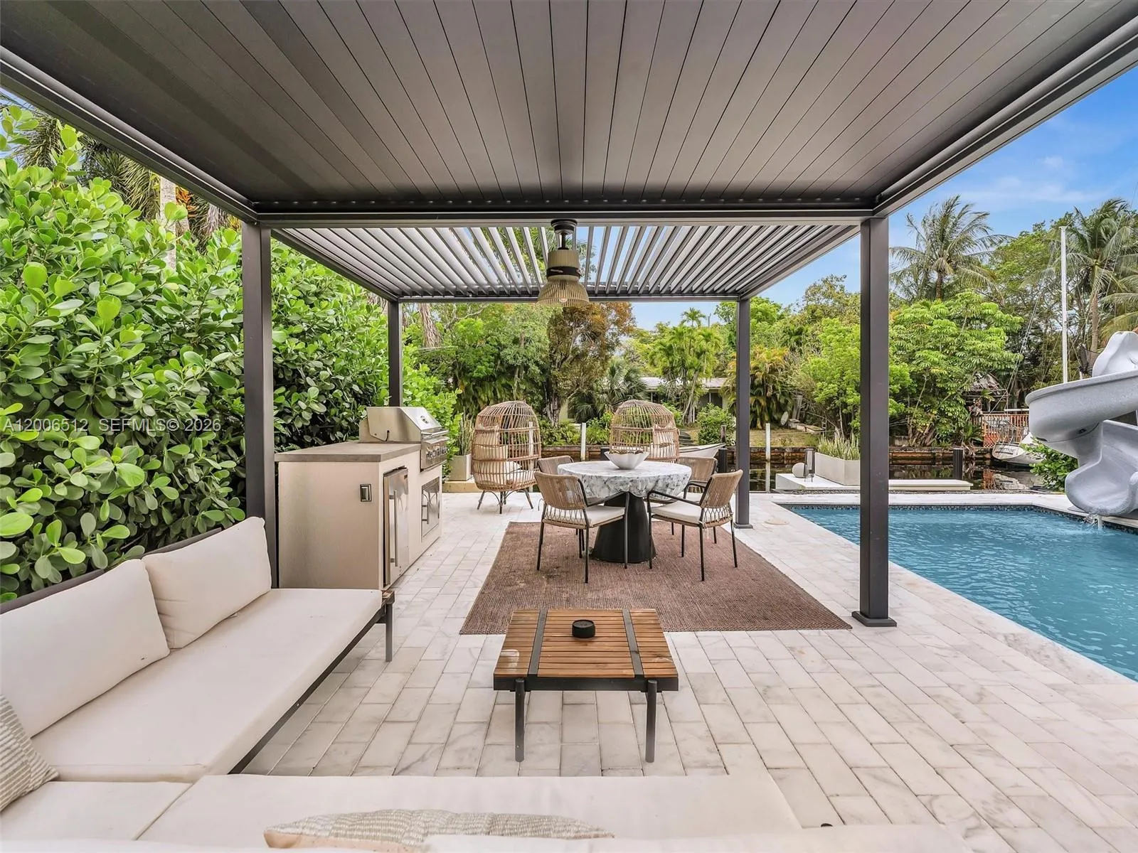 2448 Okeechobee Ln, Fort Lauderdale FL 33312