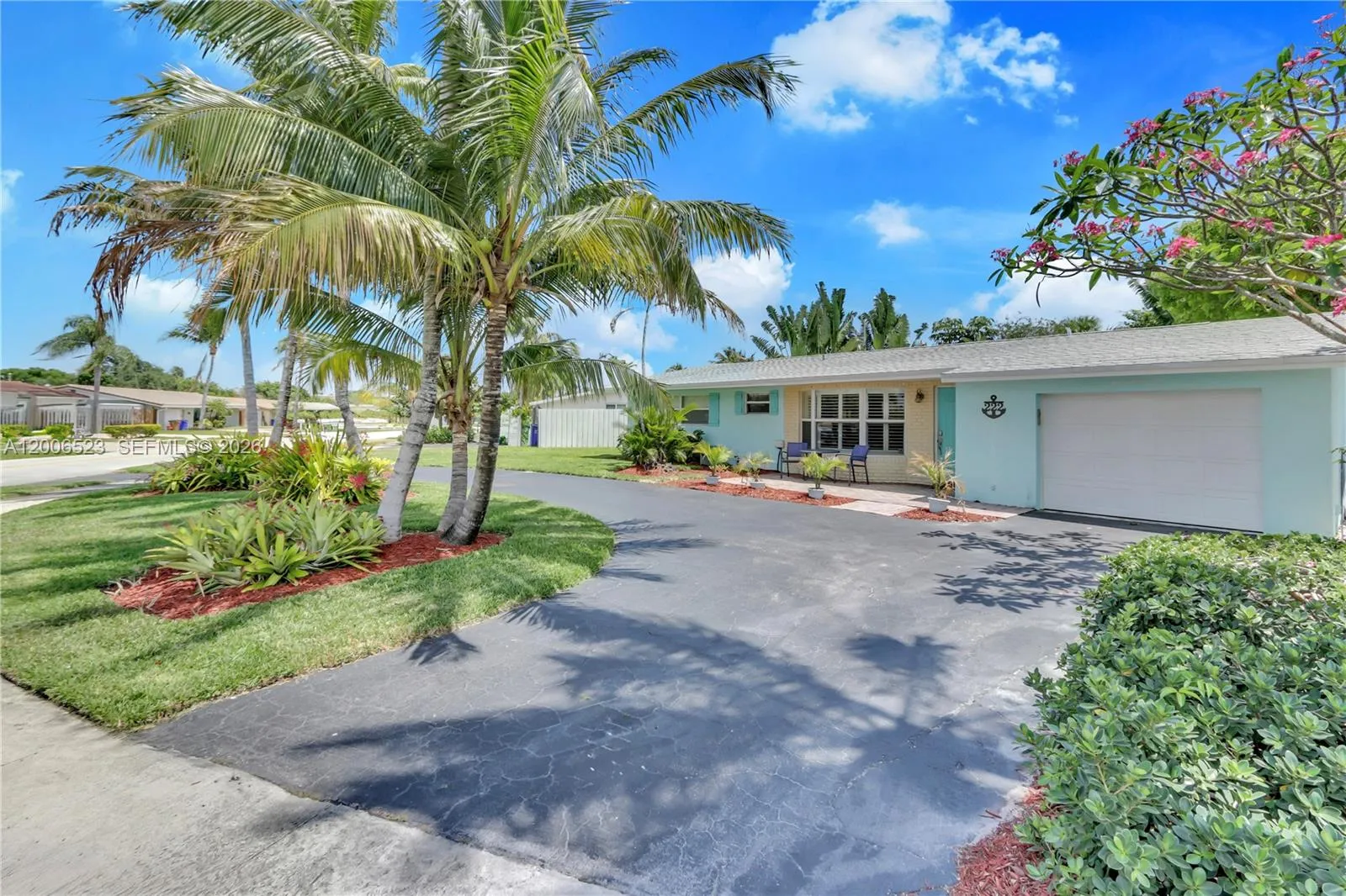 222 SE 11th Ct, Deerfield Beach FL 33441