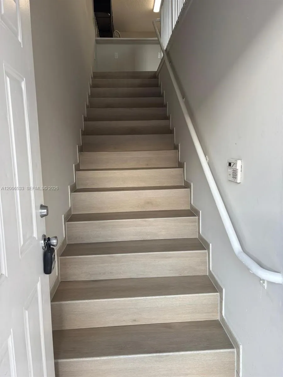 6891 W 36th Ave # 201, Hialeah FL 33018