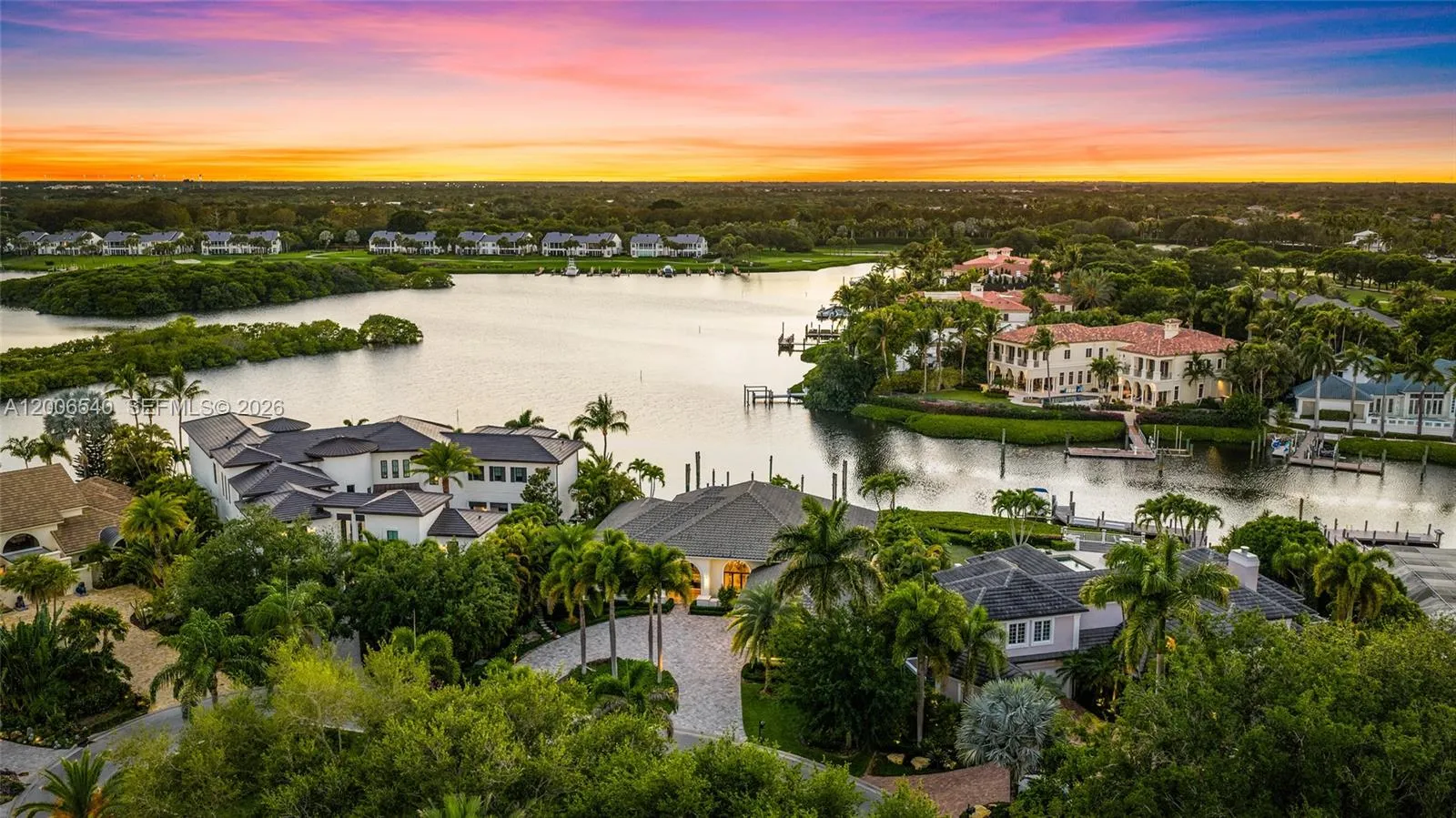 121 Commodore Dr, Jupiter FL 33477