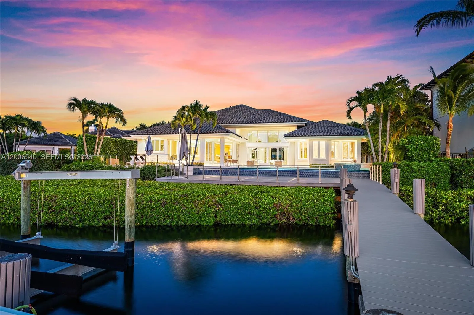 121 Commodore Dr, Jupiter FL 33477