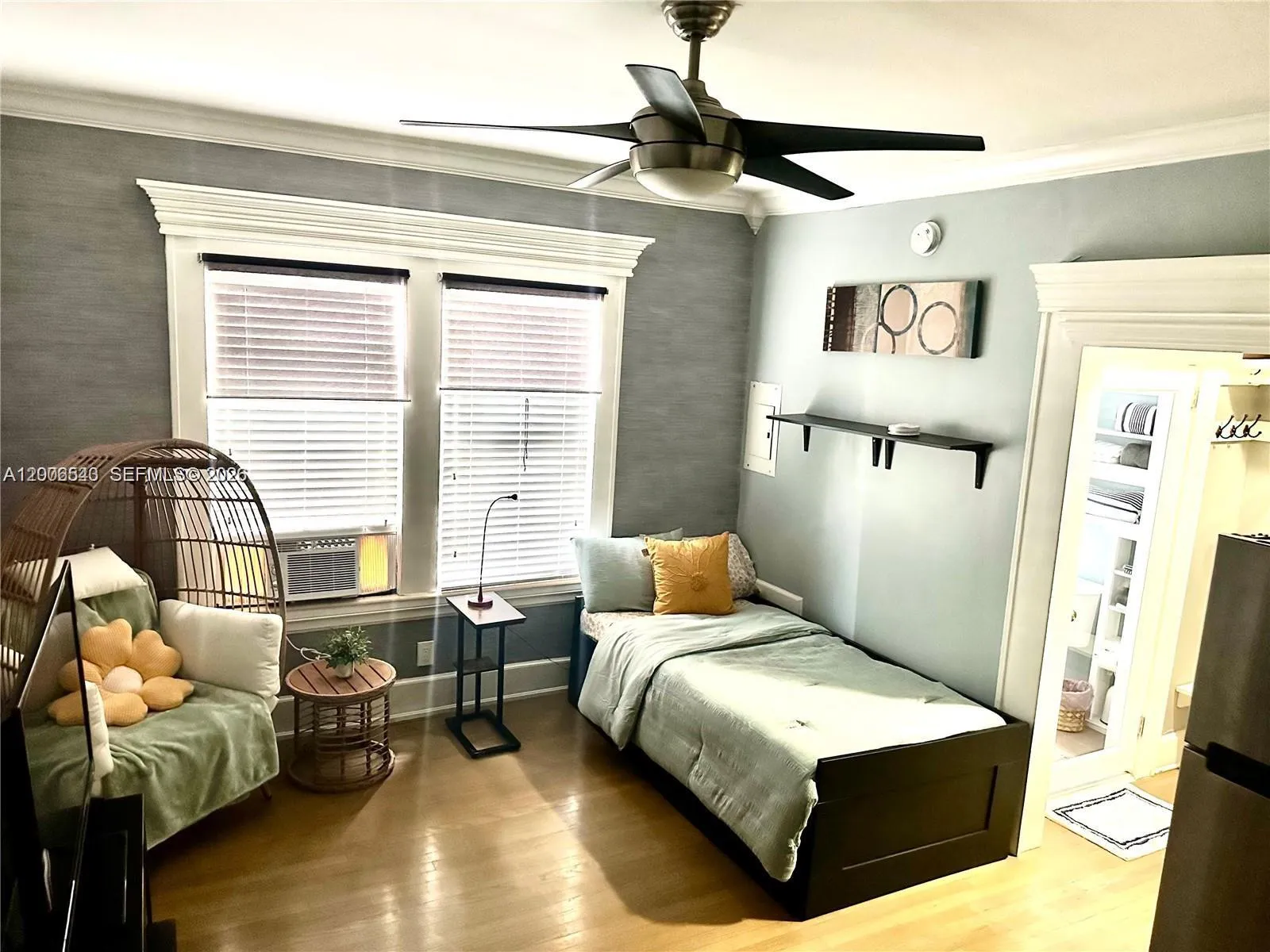 124 Mendoza Ave # 2A, Coral Gables FL 33134