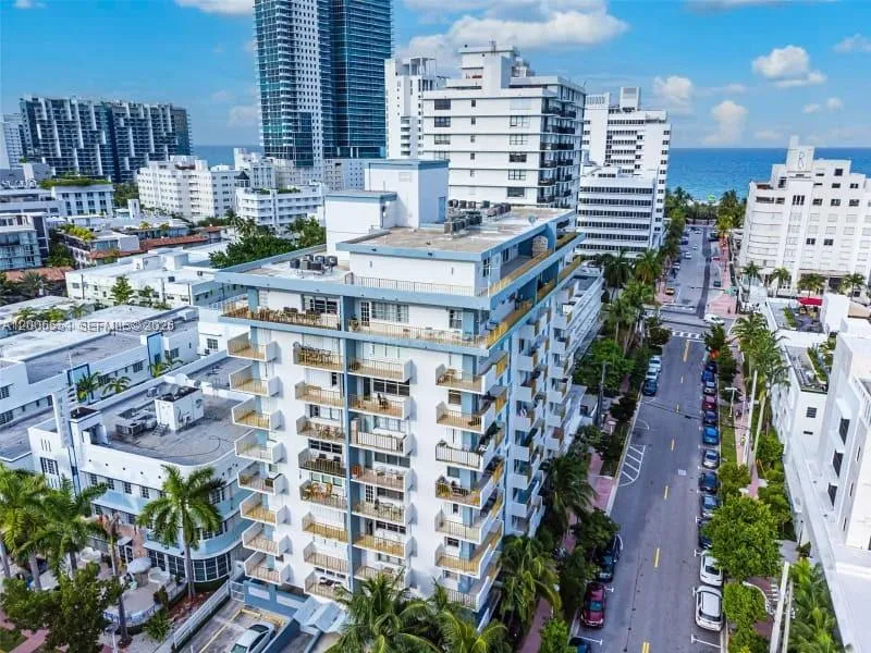 245 18th St # 305, Miami Beach FL 33139