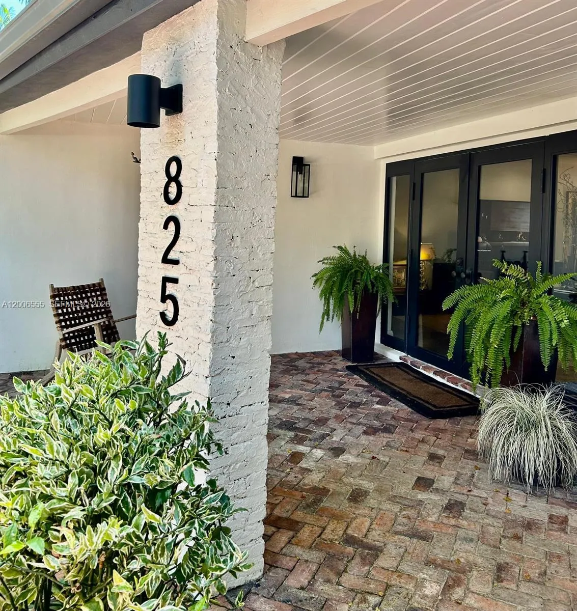 825 N Bel Air Dr, Plantation FL 33317