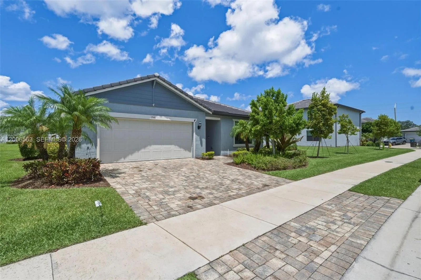 3141 Poinciana St, Lauderdale Lakes FL 33311