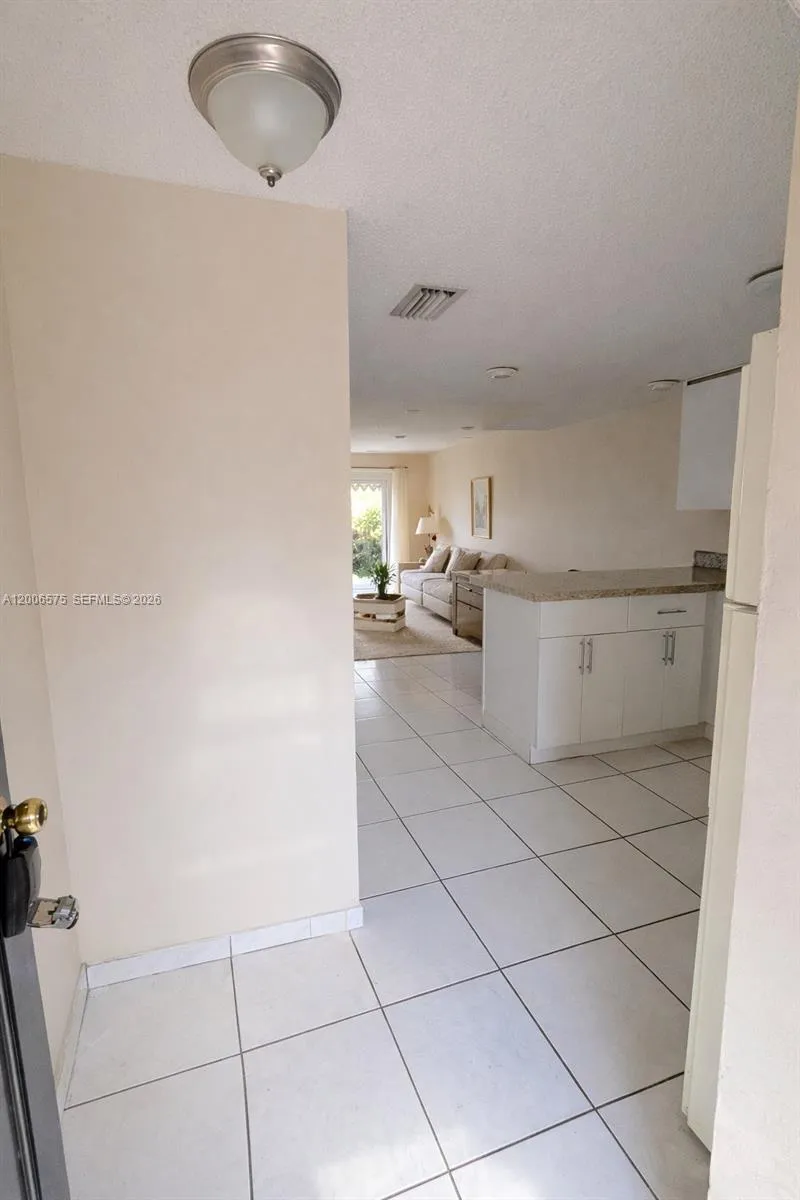 8870 Fontainebleau Blvd # 409, Miami FL 33172