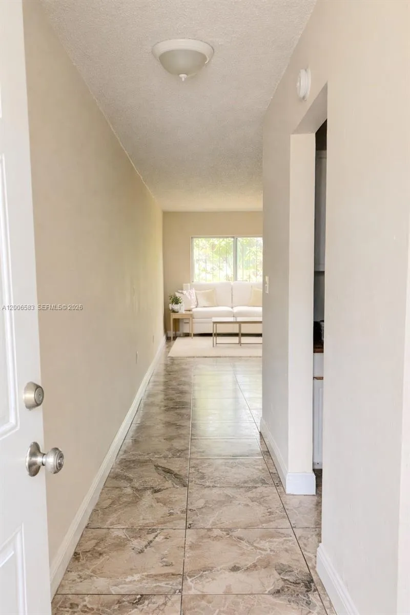 3896 NW 207 St # 1, Miami Gardens FL 33055