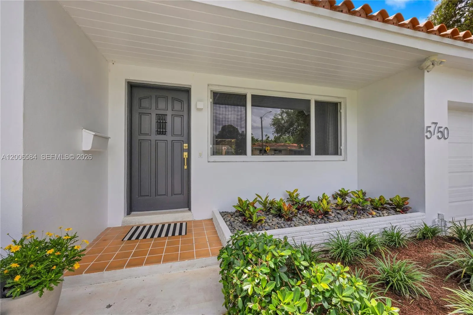 5750 SW 52nd Ter, South Miami FL 33155