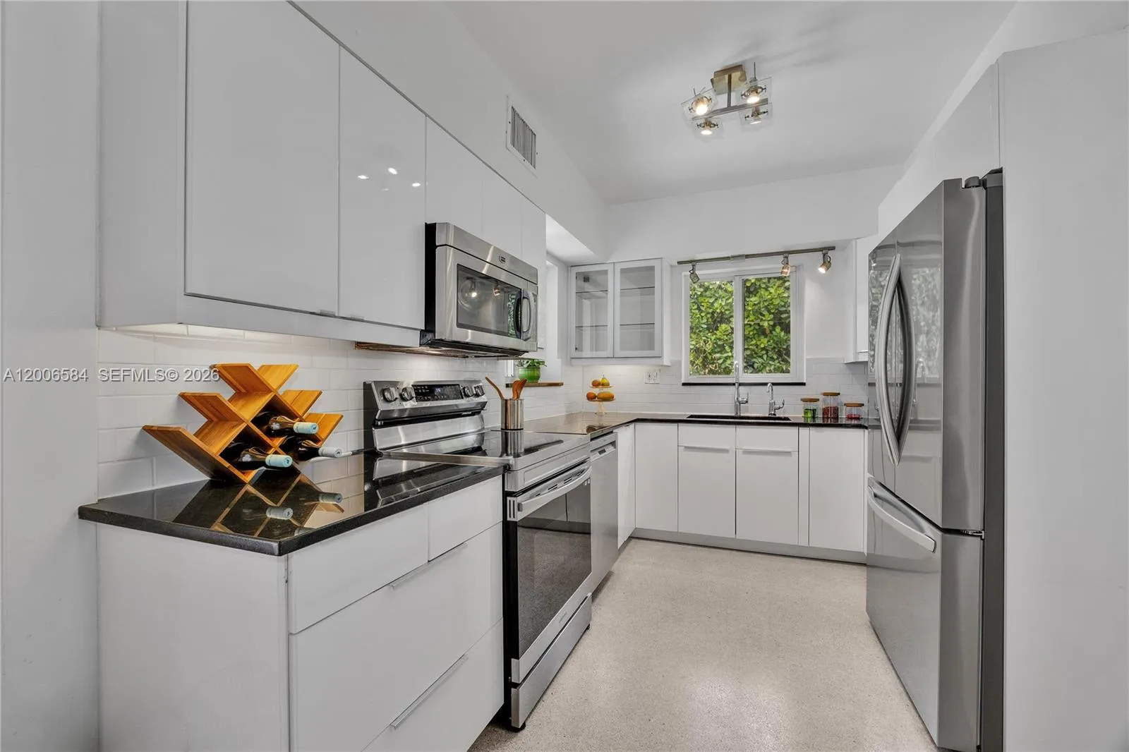 5750 SW 52nd Ter, South Miami FL 33155