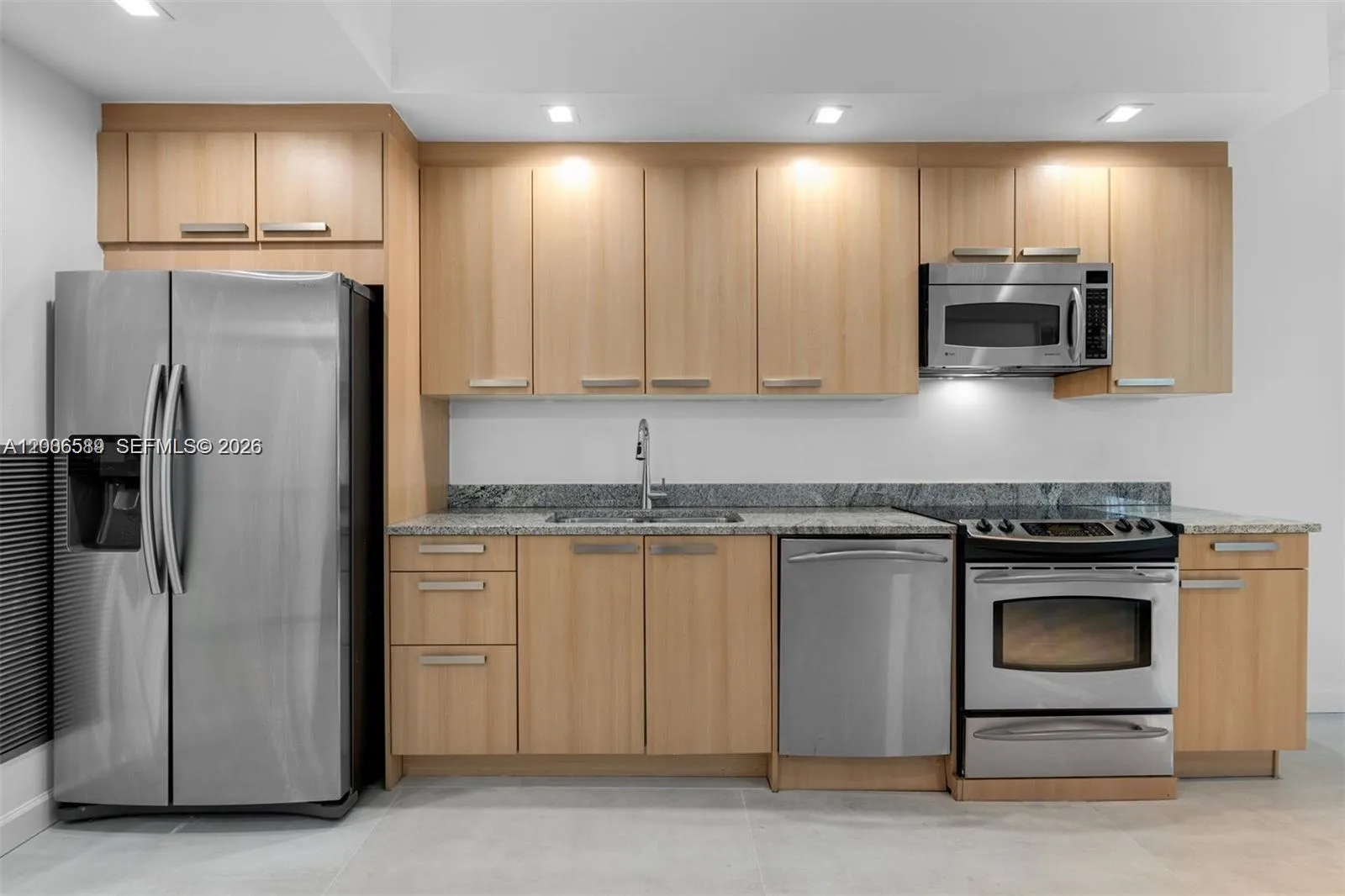 2001 Meridian Ave # 327, Miami Beach FL 33139