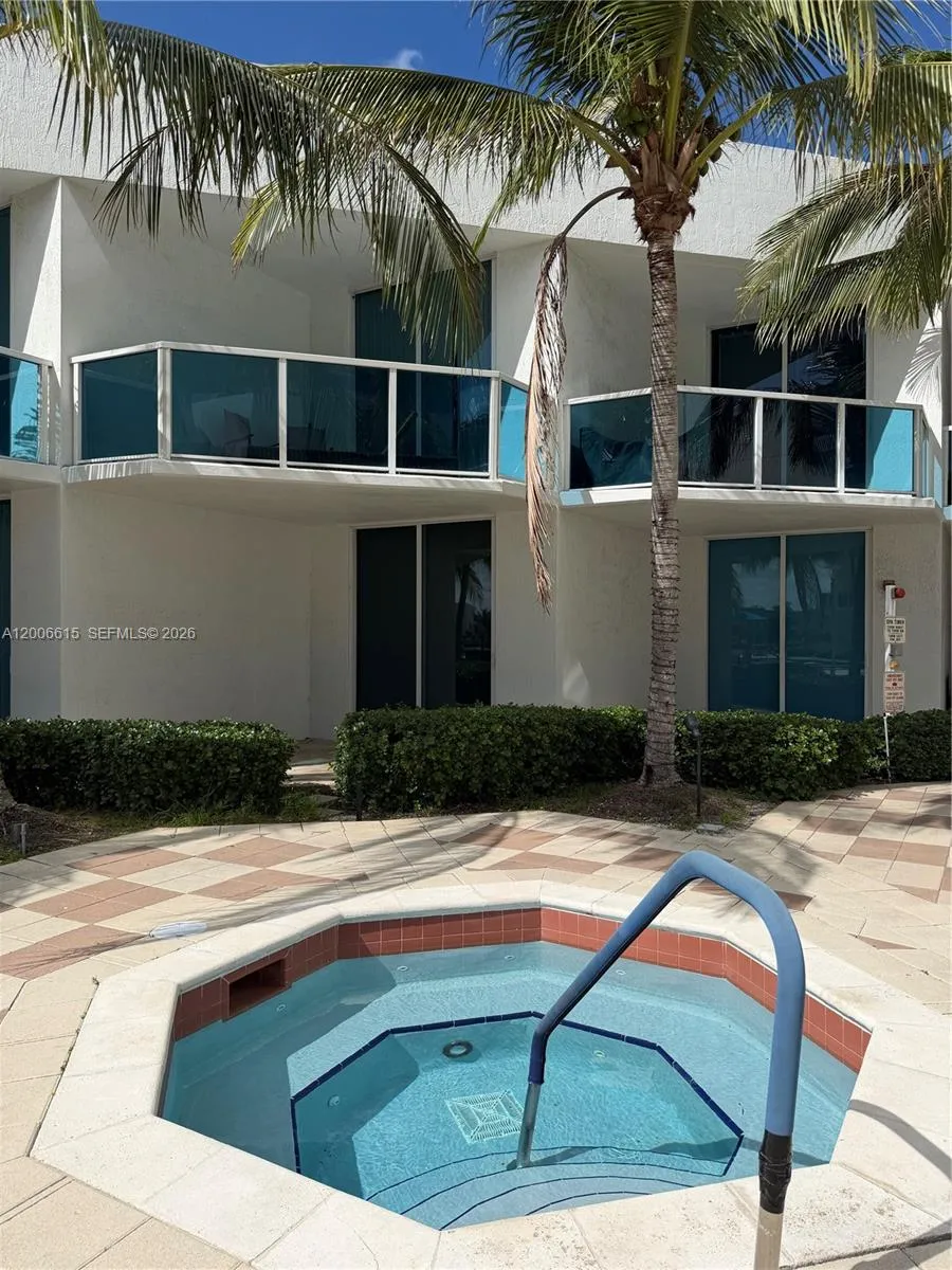 1945 S Ocean Dr # 603, Hallandale Beach FL 33009