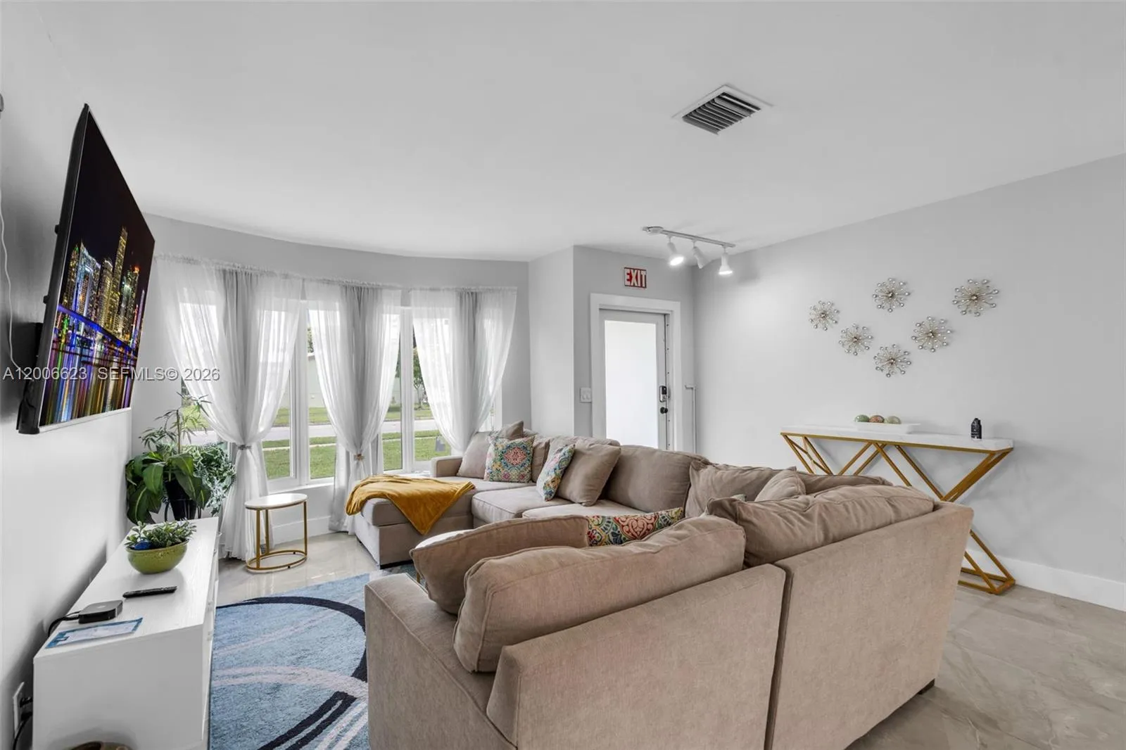 2227 NW 65th Ave, Margate FL 33063