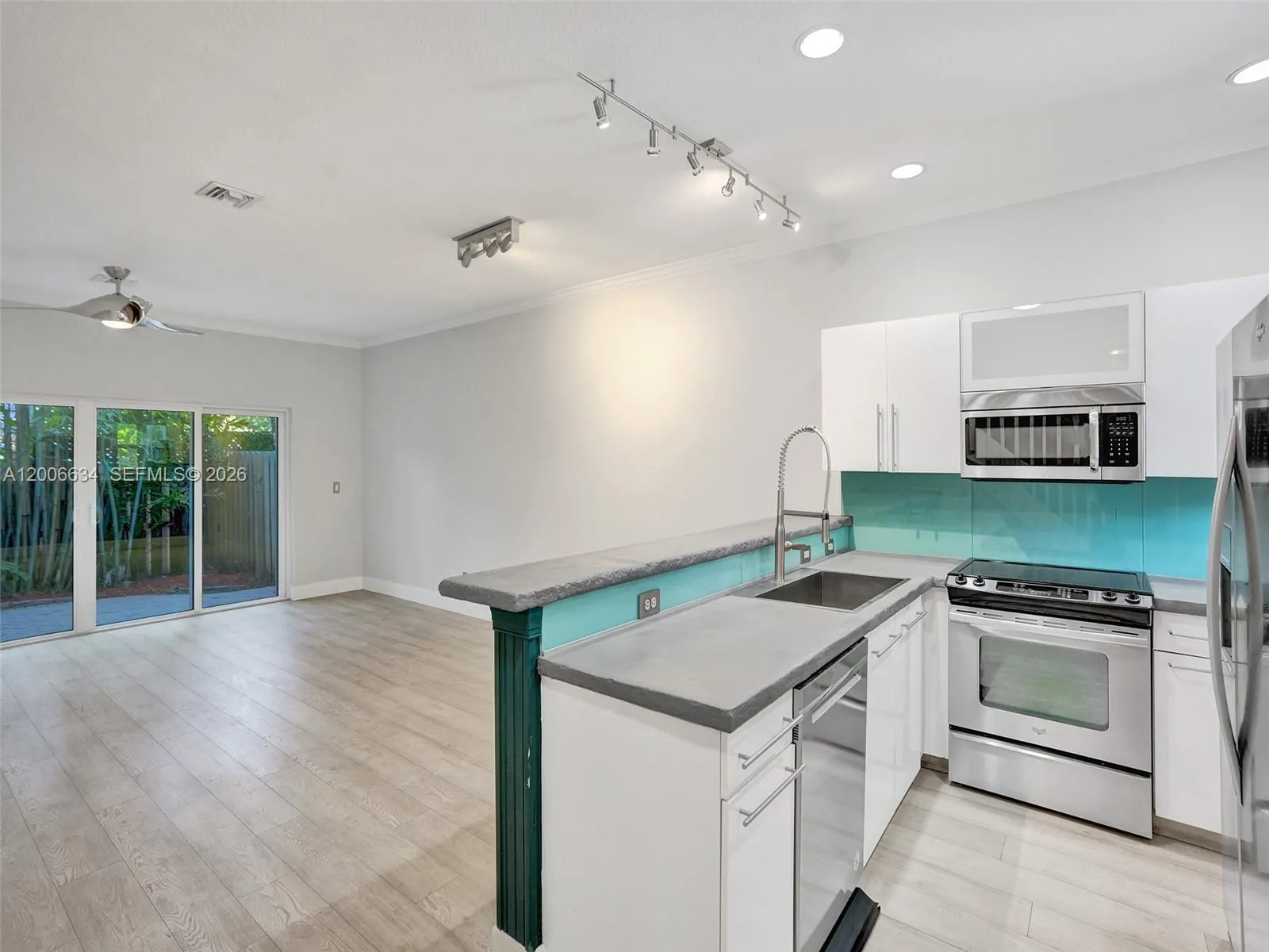 835 NE 19th Ave # 10, Fort Lauderdale FL 33304