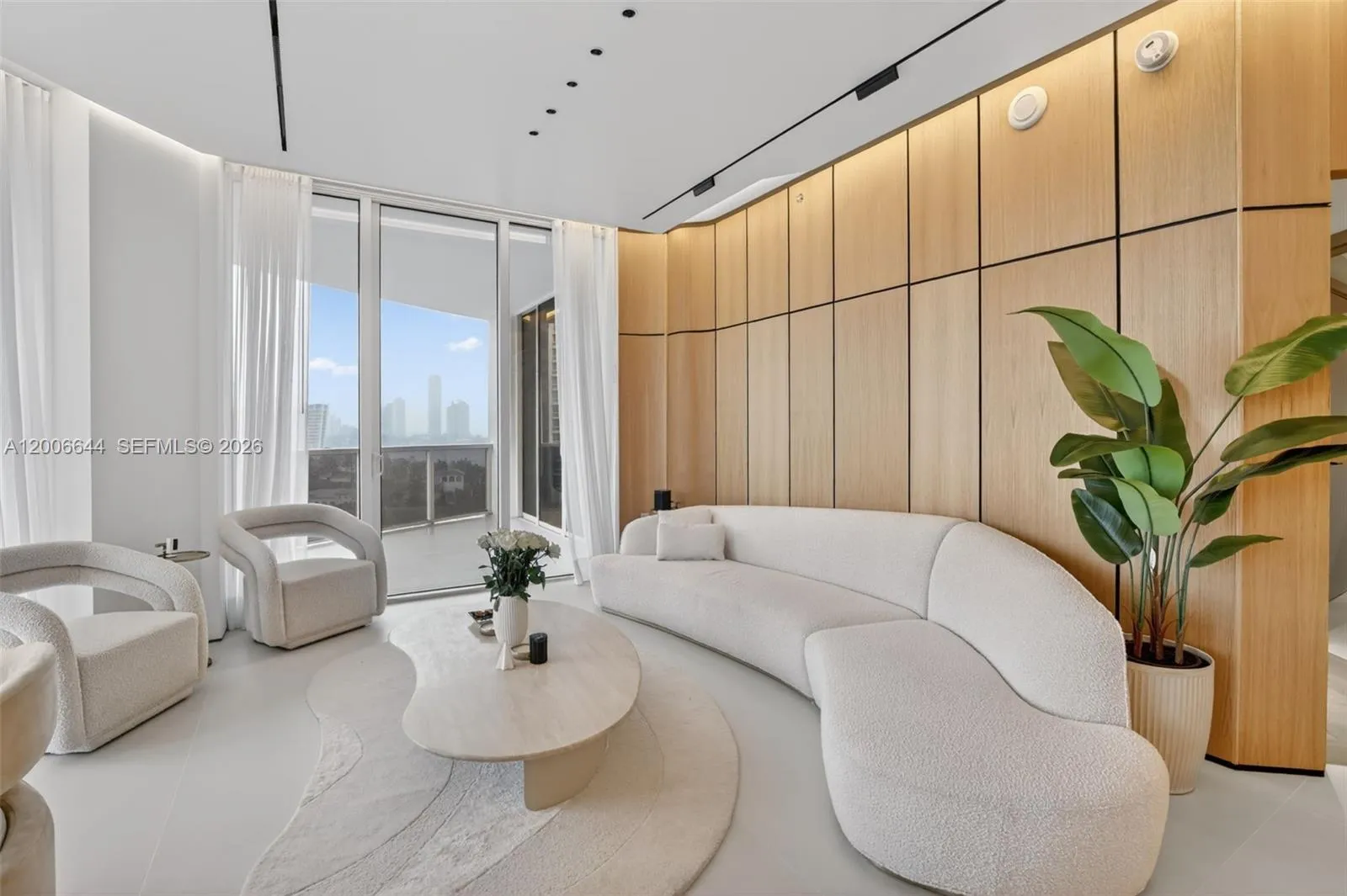 4100 Island Blvd # 904, Aventura FL 33160