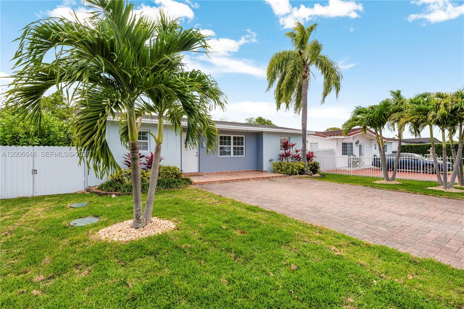 330 SW 104th Ct, Sweetwater FL 33174