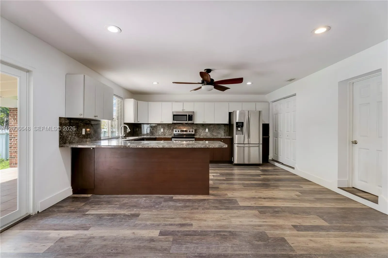 330 SW 104th Ct, Sweetwater FL 33174