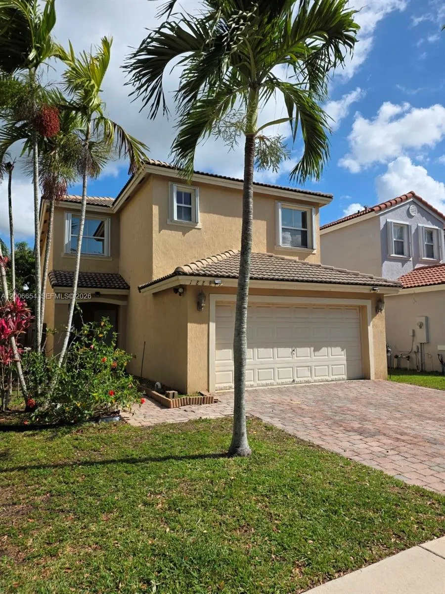 1889 SE 14th St, Homestead FL 33035