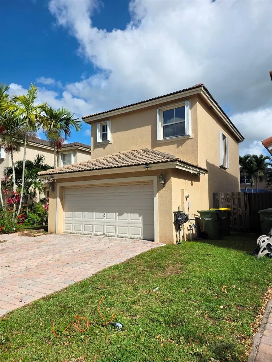 1889 SE 14th St, Homestead FL 33035