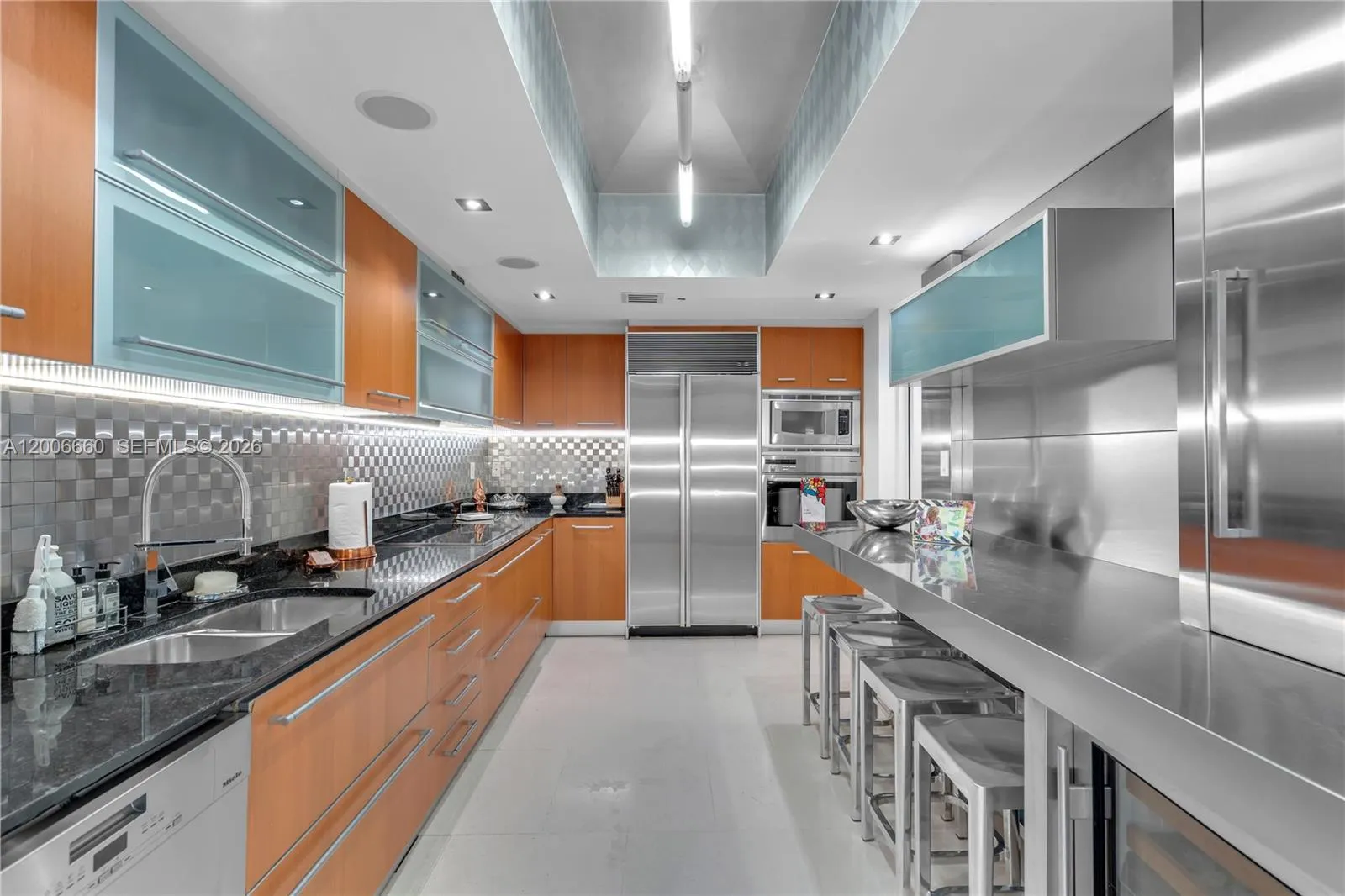 400 Alton Rd # 706, Miami Beach FL 33139