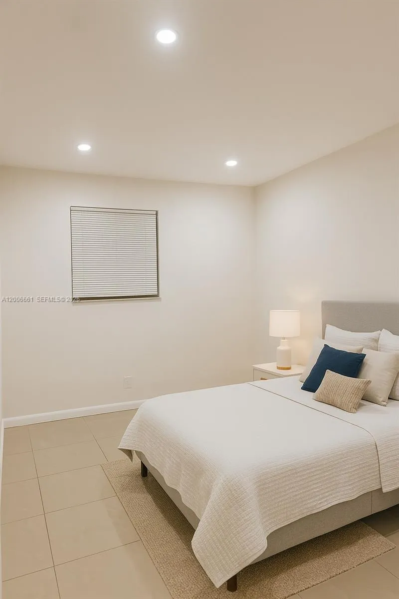 1046 Foster Rd # 0, Hallandale Beach FL 33009