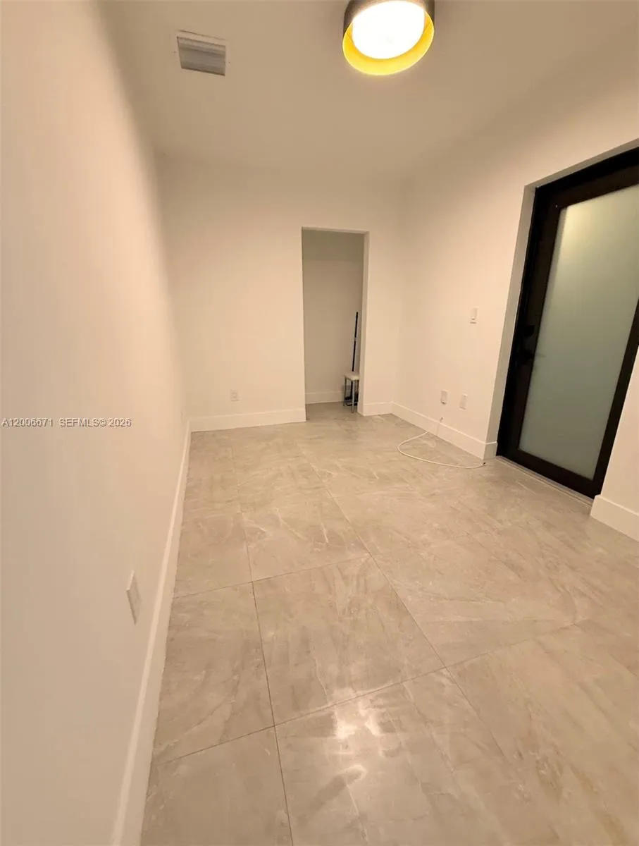 911 79th Ter # B, Miami Beach FL 33141