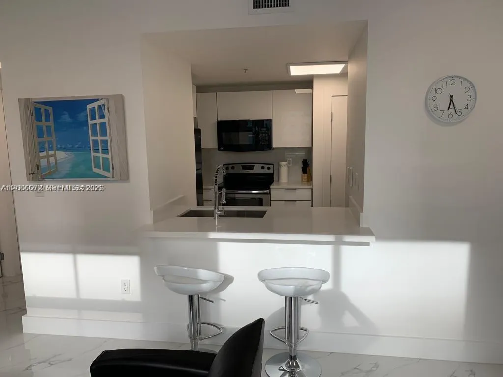 185 SE 14th Ter # 1009, Miami FL 33131