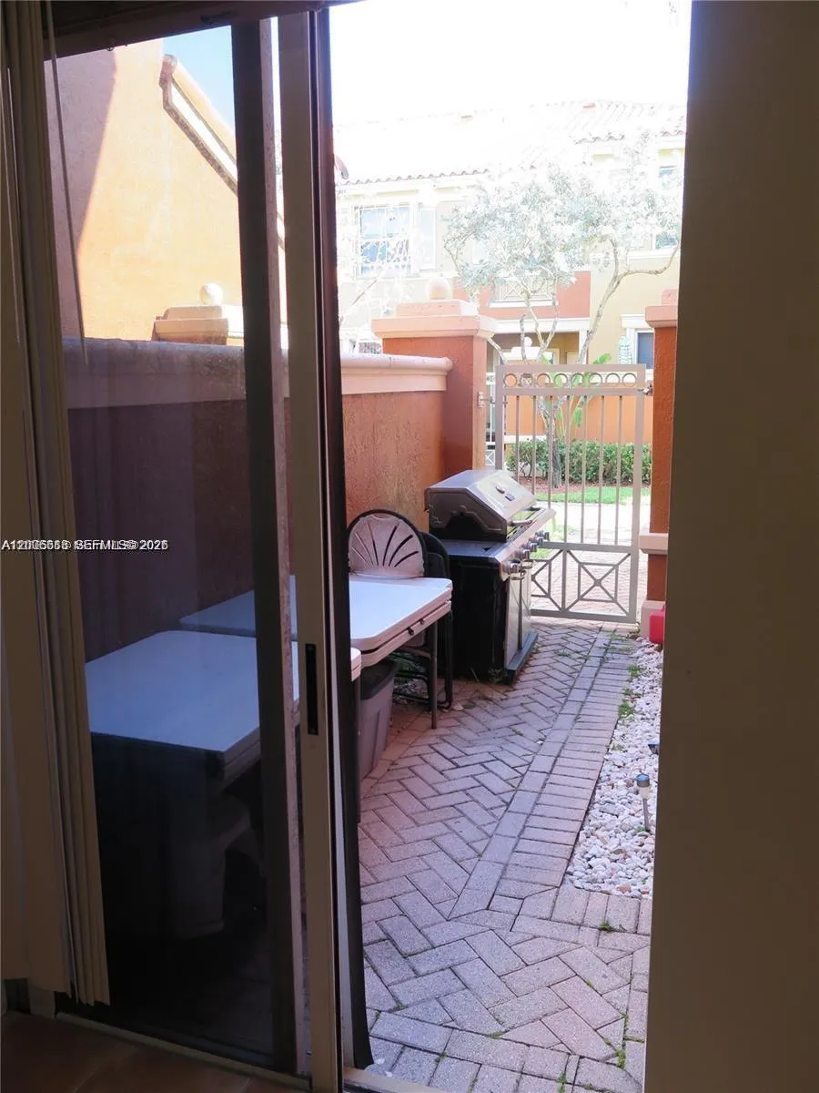 6202 NW 116th Pl # 443, Doral FL 33178