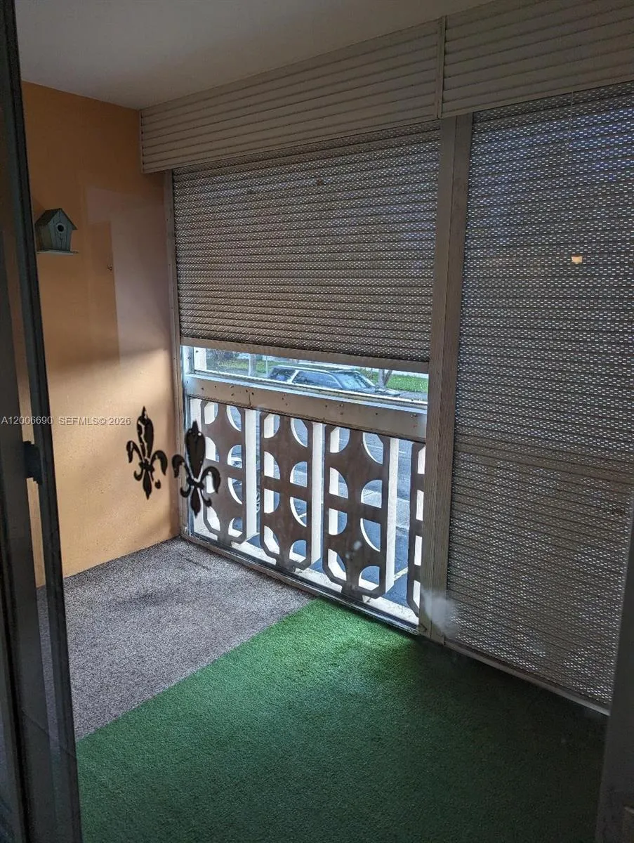 211 NE 8th Ave # 209, Hallandale Beach FL 33009