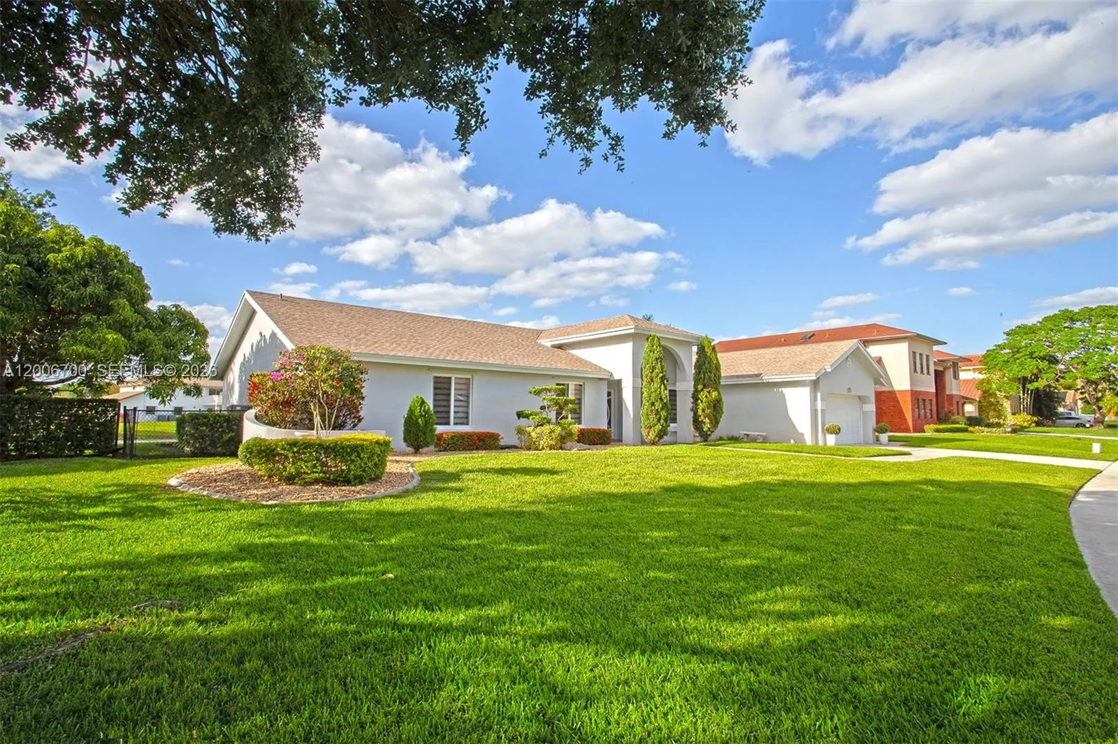 20071 NW 5th St, Pembroke Pines FL 33029