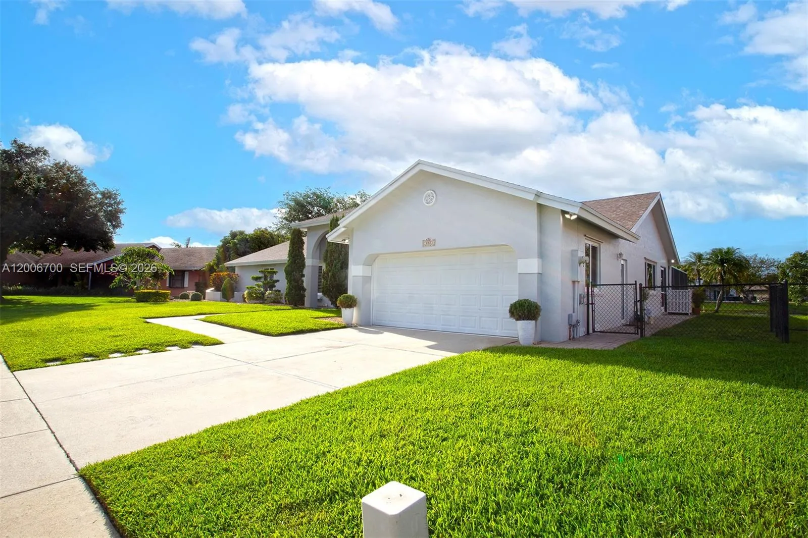 20071 NW 5th St, Pembroke Pines FL 33029