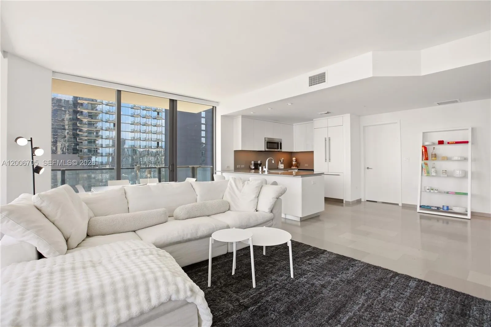 68 SE 6th St # 2701, Miami FL 33131