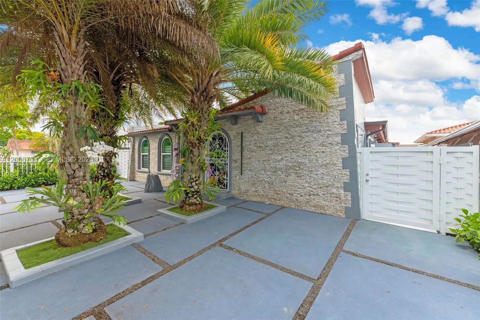 1870 NW 32nd Ave, Miami FL 33125