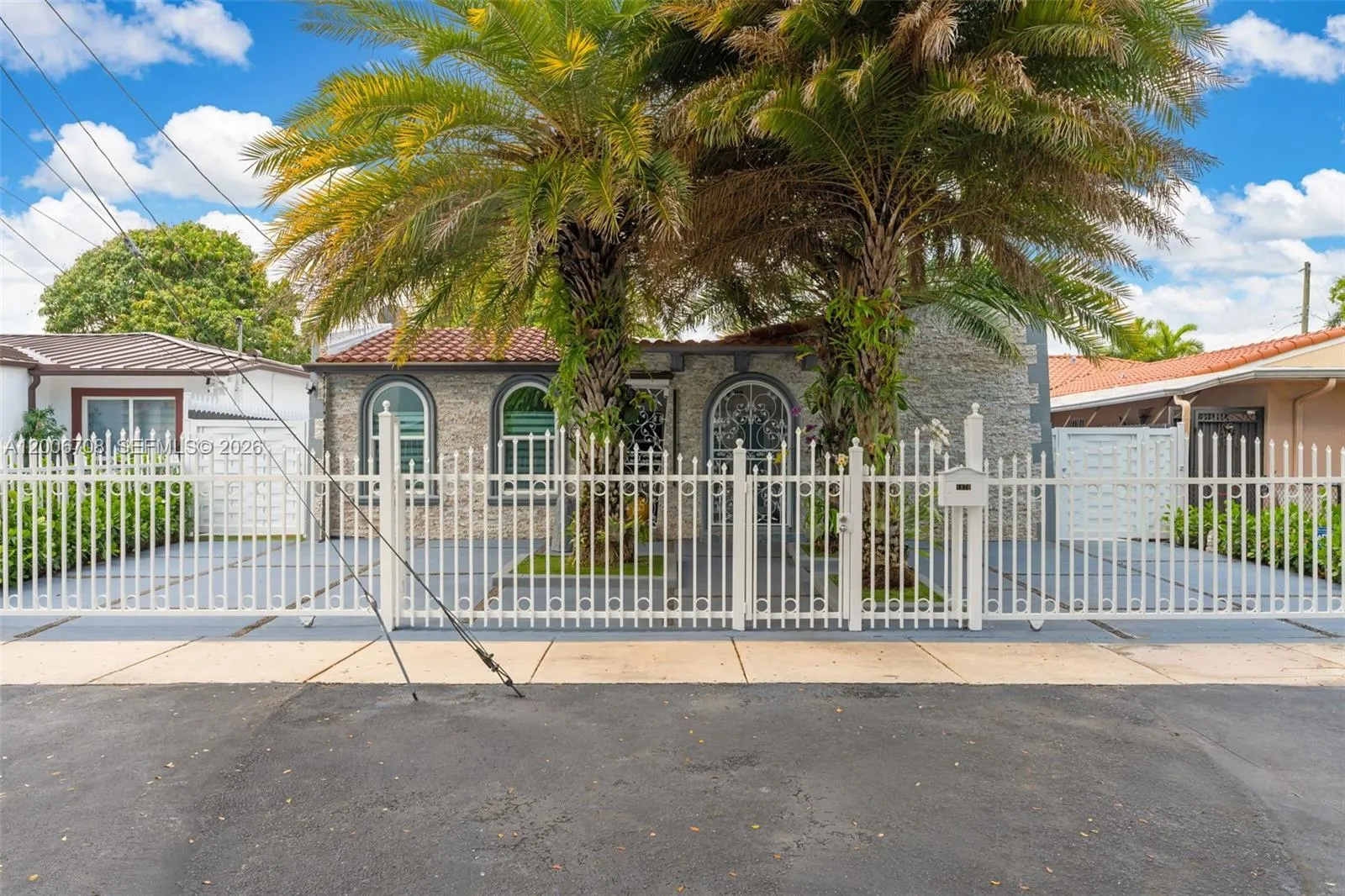 1870 NW 32nd Ave, Miami FL 33125