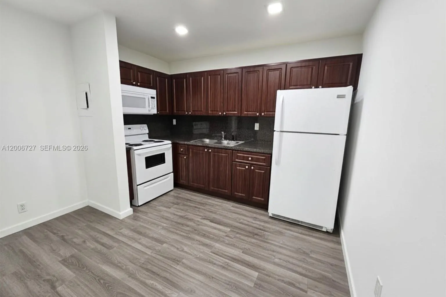 6961 W 14th Ct # 107, Hialeah FL 33014