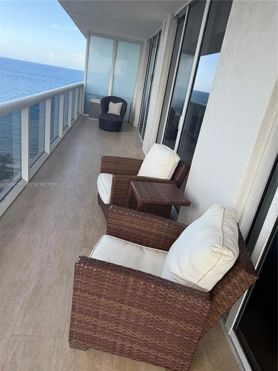 1830 S Ocean Dr # 1708, Hallandale Beach FL 33009