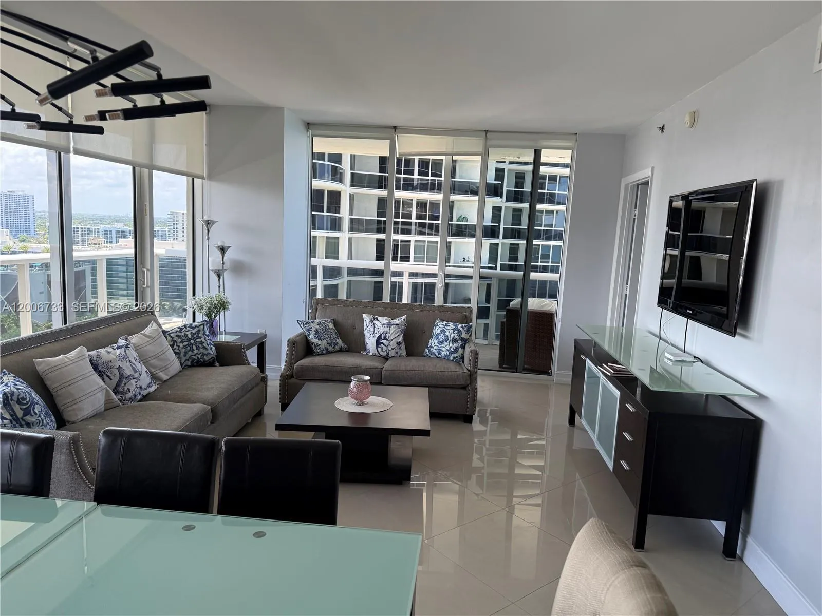1830 S Ocean Dr # 1708, Hallandale Beach FL 33009