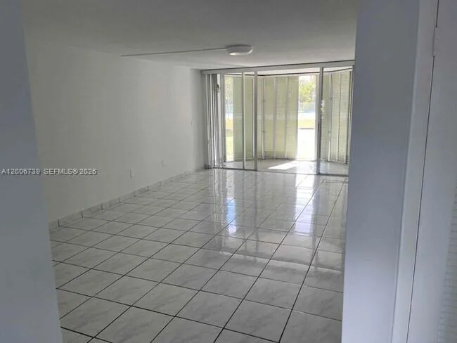 1701 NE 191st St # A106, Miami FL 33179