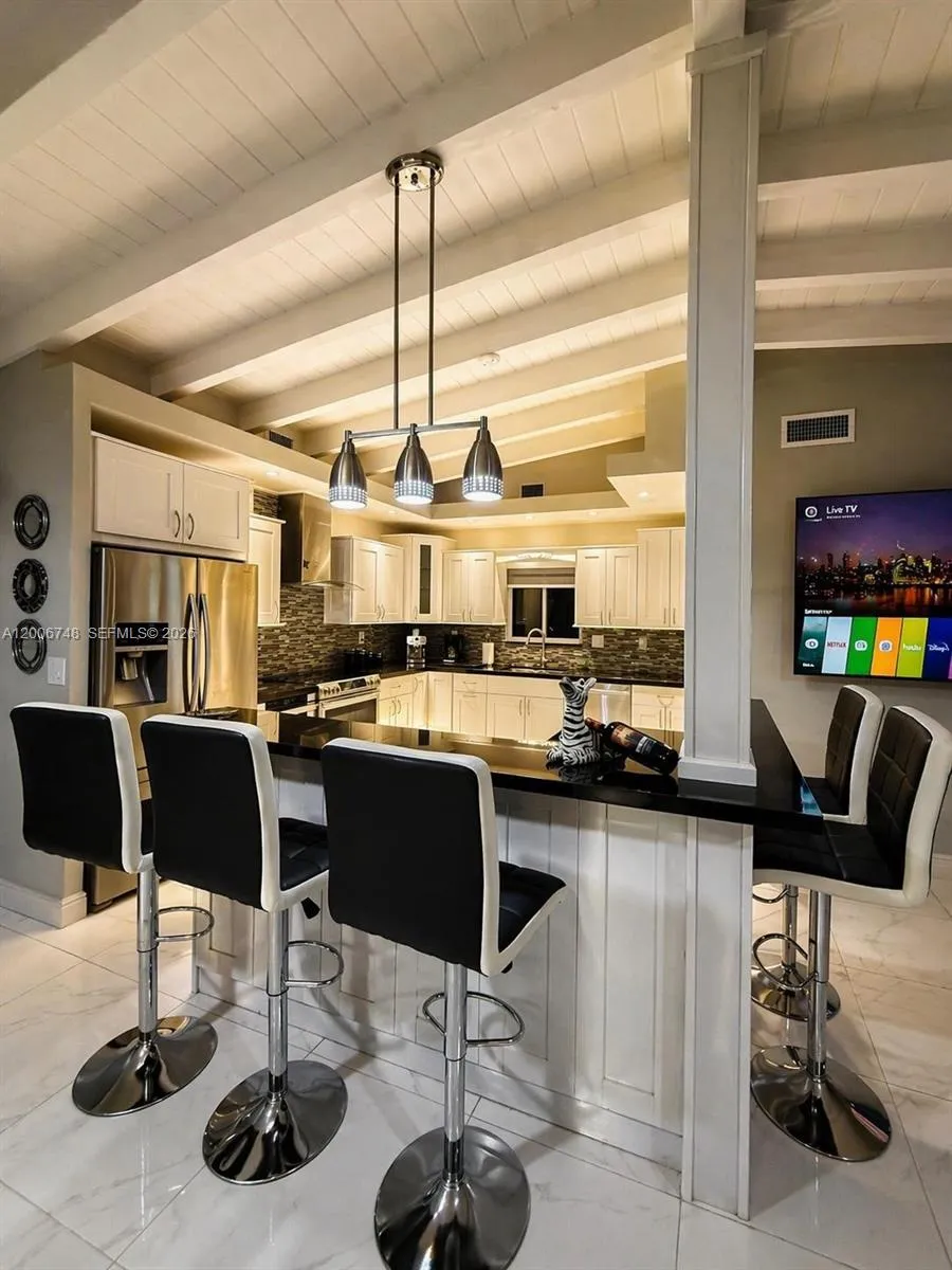 561 NE 172nd St, North Miami Beach FL 33162