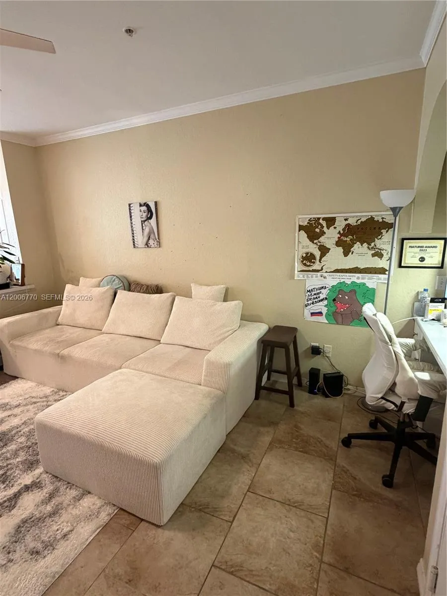 860 N Orange Ave # 258, Orlando FL 33180