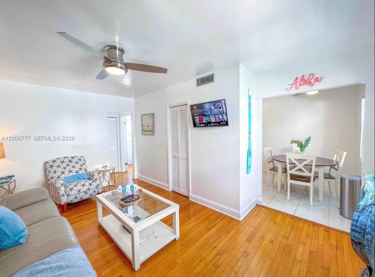 326 Wilson St # 205, Hollywood FL 33019