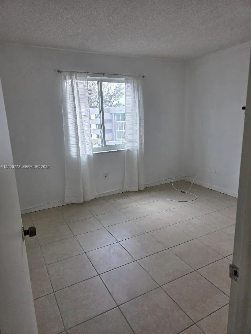 14840 Naranja Lakes Blvd, Homestead FL 33032