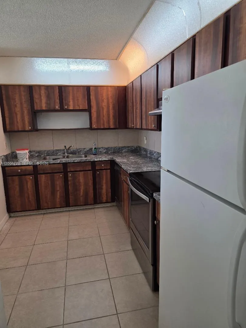 14840 Naranja Lakes Blvd, Homestead FL 33032