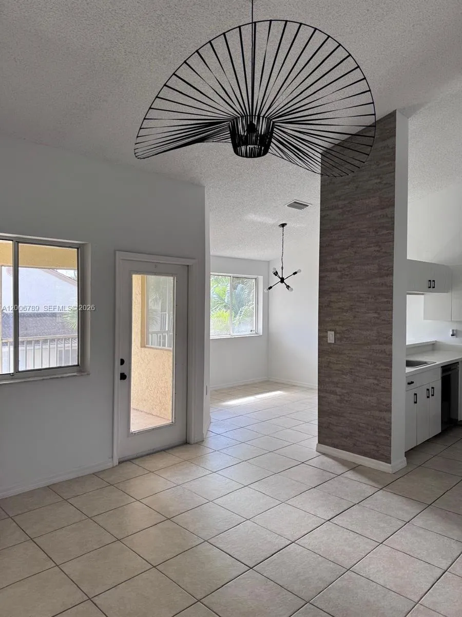 1304 Glenmoor Dr # 1304, West Palm Beach FL 33409