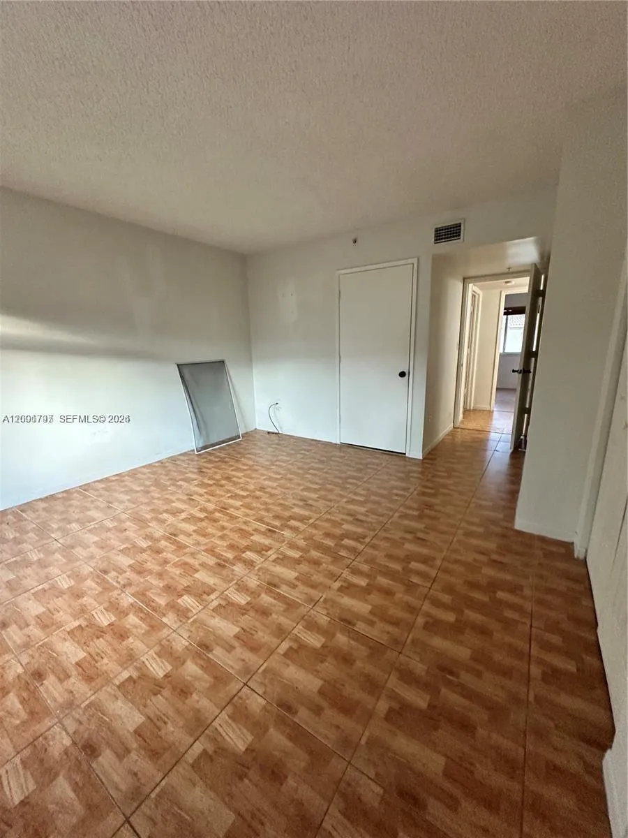 551 NW 82nd Ave # 502, Miami FL 33126