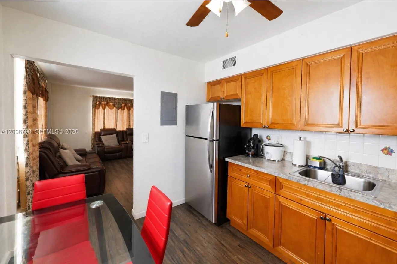 6031 W Flagler St # 8, Miami FL 33144