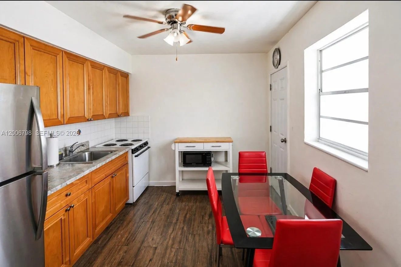 6031 W Flagler St # 8, Miami FL 33144